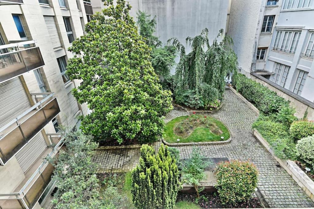 Appartamento Spacieux Avec Balcon Le Bon Marche Parigi